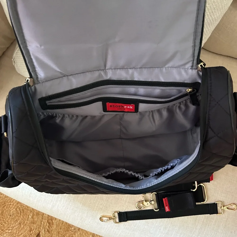 Storksak convertible diaper